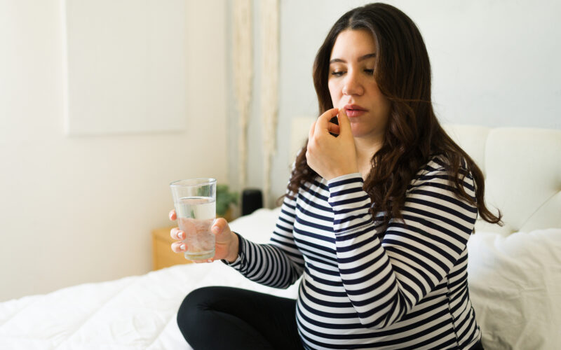 prenatal vitamin, why take prenatal vitamin, which prenatal vitamins are best, what should be in a prenatal vitamin, needed prenatal, thorne prenatal, ritual prenatal, prenatal gummy, prenatal vitamin lily nichols,