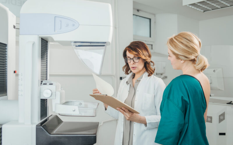 Seguridad de la mamografía, riesgos de la radiación, alternativas a la mamografía