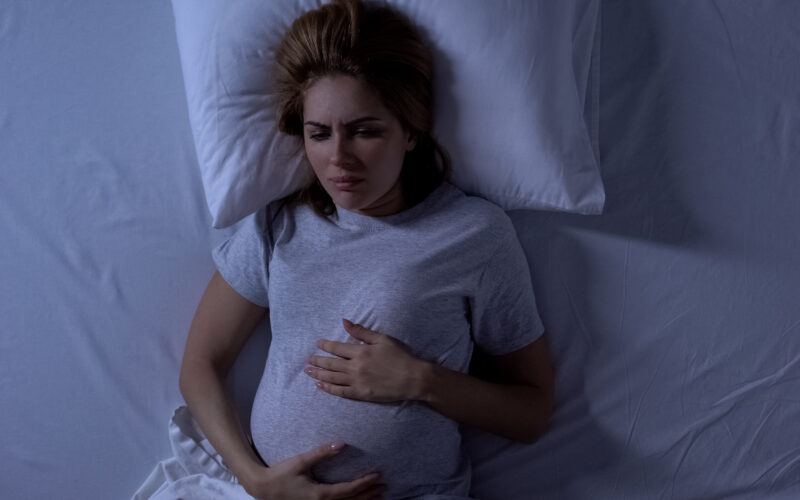 insomnie pendant la grossesse, troubles du sommeil, risques, traitement