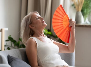 hot flashes, hot flashes menopause, why are more women getting hot flashes now, hot flashes daily,