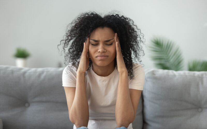 SPM, migraine prémenstruelle, remèdes naturels, maux de tête