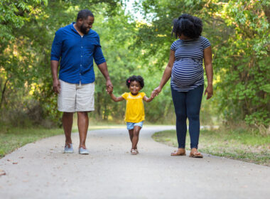 how much walking to induce labor, can walking induce early labor, walking to induce labor at 37 weeks, walking to induce labor at 39 weeks, can too much walking cause early labor