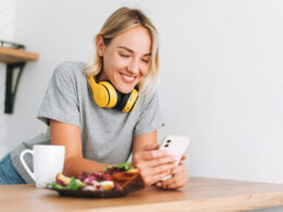 Estudio sobre la sincronización del ciclo menstrual, aplicación, FLO living