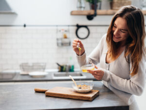miel, salud reproductiva, hormonas, beneficios para la salud, candidiasis