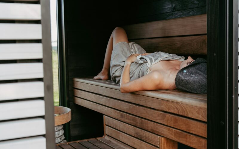 sauna, health benefits, women, healthy