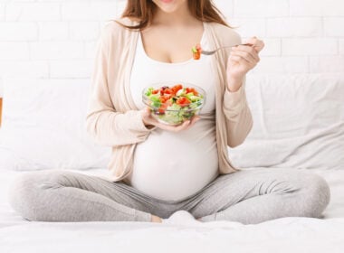 Pregnancy and diet, pregnancy and healthy diet, pregnancy and nutrition, pregnancy and foods to avoid, pregnancy and recommended diet, pregnancy and recommended foods, nutrients during pregnancy, what should pregnant women eat, what shouldn’t pregnant women eat, what foods should pregnant women avoid